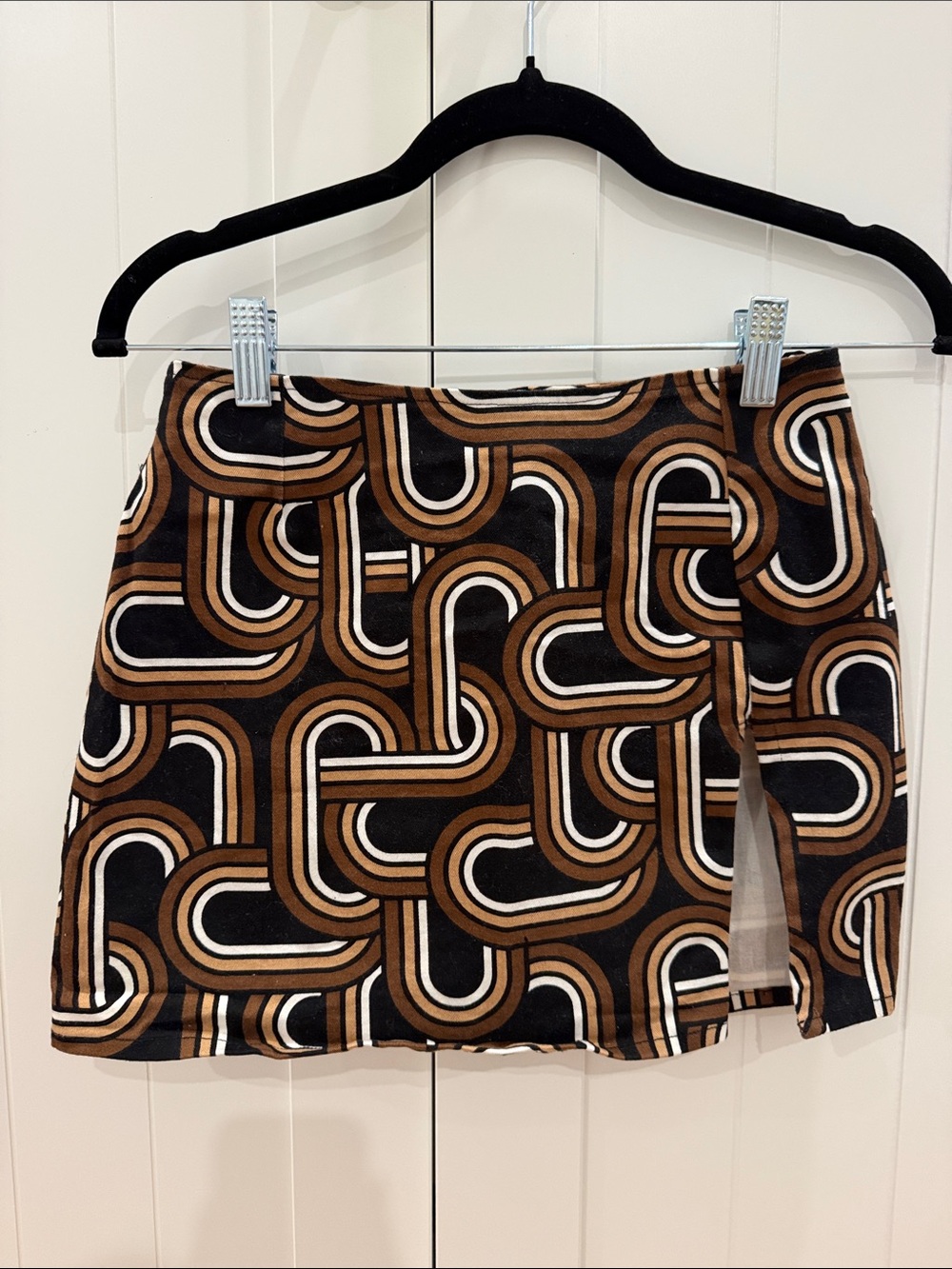 Motel Geometric Print Mini Skirt in Brown and Black